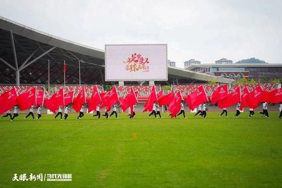 母娘被撕掉的登山服