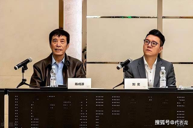 美女扒开尿口来摸