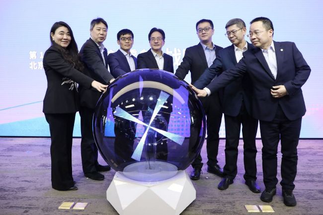 丝袜制服国产在线
