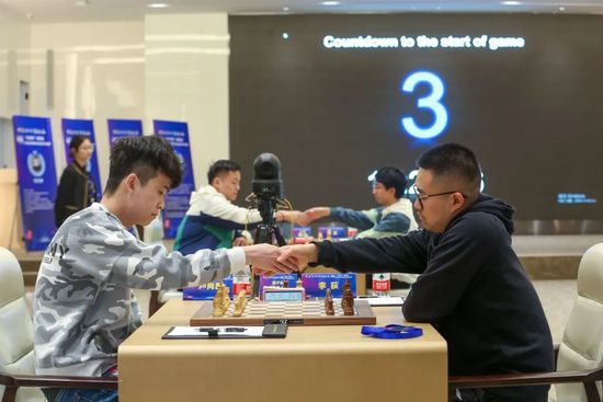公交车被cao合不拢腿