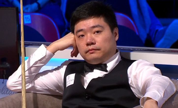 才两根手指就抖成这样了视频