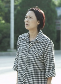 善良的嫂子：无法忍受的日子